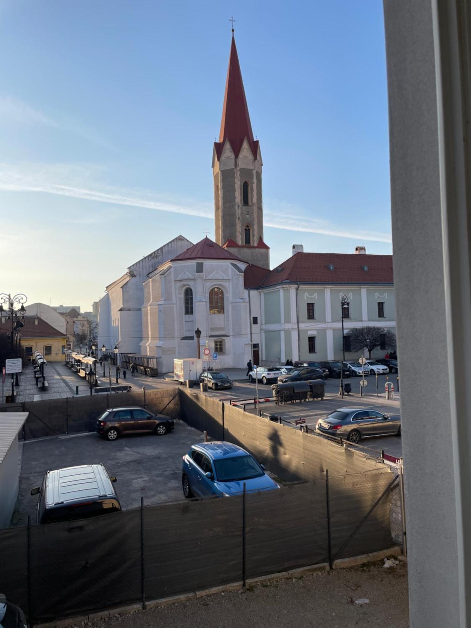 Varady'S Apartment With Private Parking Kosice Exterior photo